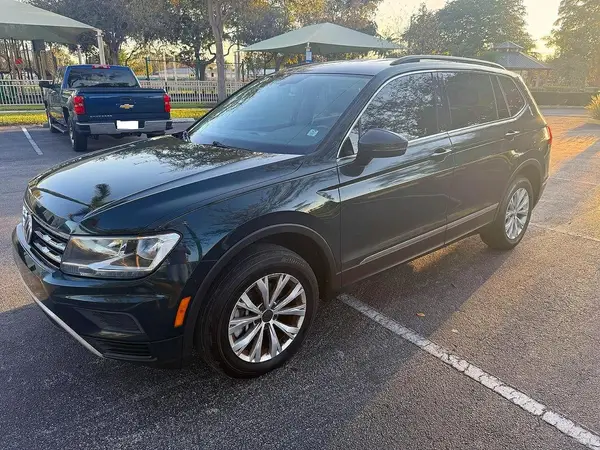 3VV3B7AX8JM109690 2018 VOLKSWAGEN TIGUAN - Image 2