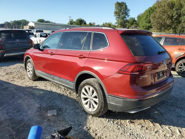 3VV3B7AX8JM124125 2018 VOLKSWAGEN TIGUAN - Image 2