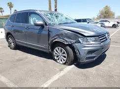 3VV3B7AX8JM133813 2018 VOLKSWAGEN TIGUAN