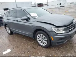 3VV3B7AX8JM146920 2018 VOLKSWAGEN TIGUAN
