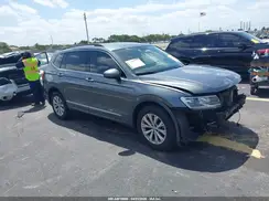 3VV3B7AX8JM183451 2018 VOLKSWAGEN TIGUAN