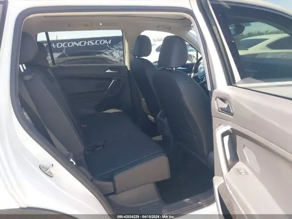 3VV3B7AX8JM192926 2018 VOLKSWAGEN TIGUAN - Image 8