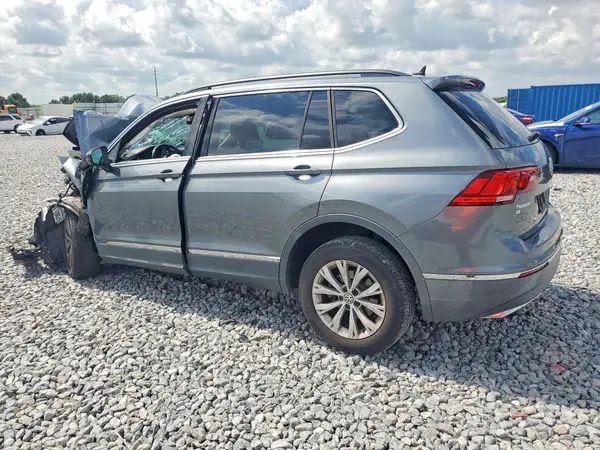 3VV3B7AX8JM213550 2018 VOLKSWAGEN TIGUAN - Image 2