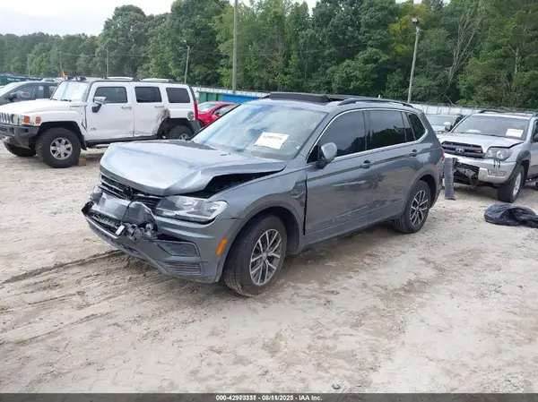 3VV3B7AX8KM077440 2019 VOLKSWAGEN TIGUAN - Image 2