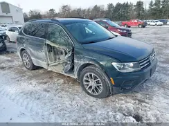 3VV3B7AX8KM083979 2019 VOLKSWAGEN TIGUAN