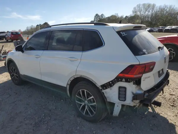 3VV3B7AX8KM107276 2019 VOLKSWAGEN TIGUAN - Image 2