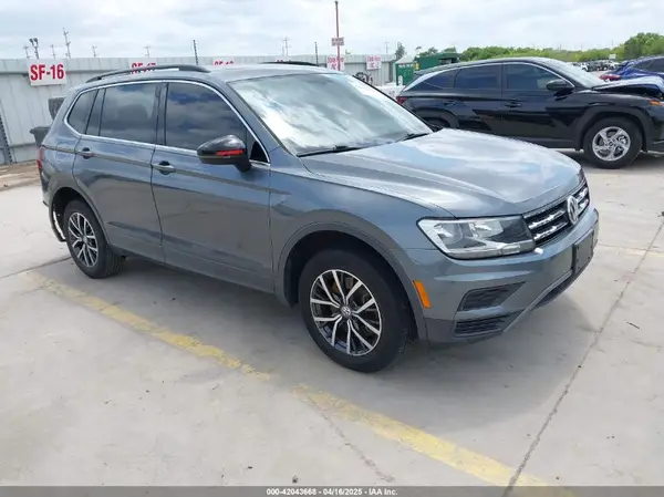3VV3B7AX8KM144134 2019 VOLKSWAGEN TIGUAN - Image 1