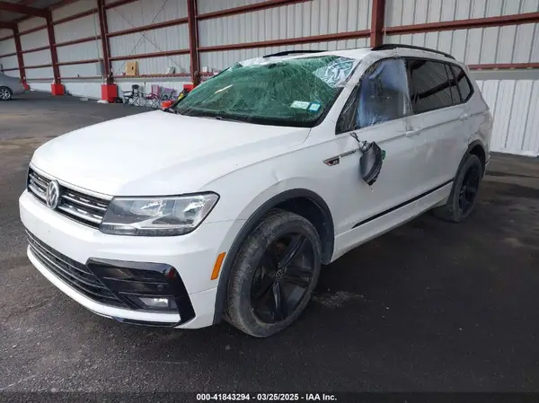 3VV3B7AX8KM150239 2019 VOLKSWAGEN TIGUAN - Image 2
