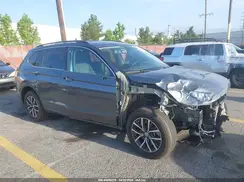 3VV3B7AX8KM155196 2019 VOLKSWAGEN TIGUAN