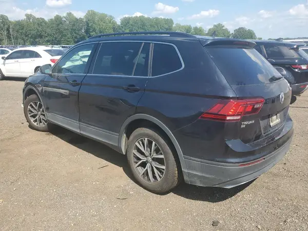 3VV3B7AX8KM155800 2019 VOLKSWAGEN TIGUAN - Image 2