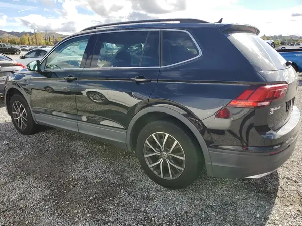 3VV3B7AX8KM156882 2019 VOLKSWAGEN TIGUAN - Image 2
