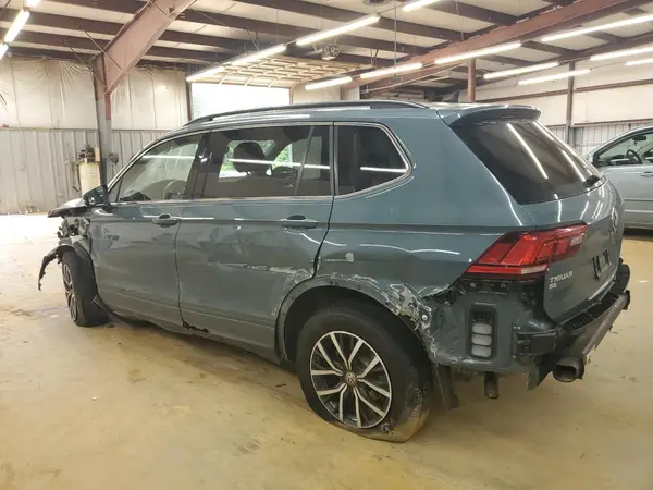 3VV3B7AX8KM161404 2019 VOLKSWAGEN TIGUAN - Image 2