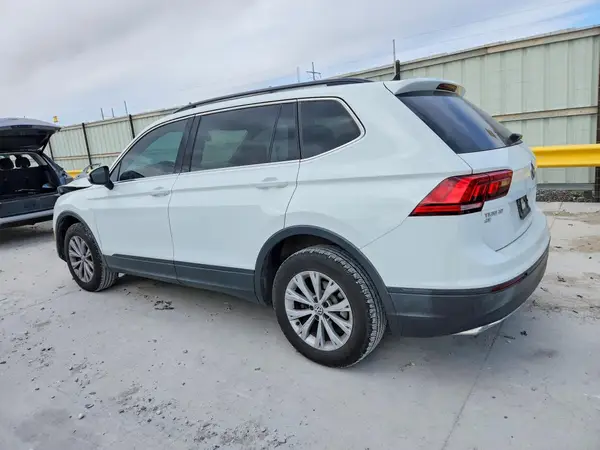 3VV3B7AX8KM187825 2019 VOLKSWAGEN TIGUAN - Image 2