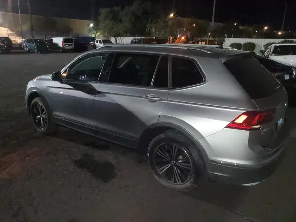3VV3B7AX8KM189977 2019 VOLKSWAGEN TIGUAN - Image 2