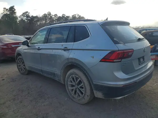 3VV3B7AX8LM003551 2020 VOLKSWAGEN TIGUAN - Image 2