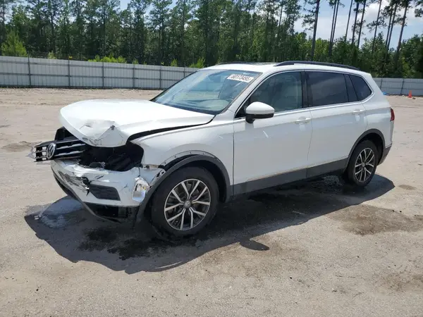 3VV3B7AX8LM010841 2020 VOLKSWAGEN TIGUAN - Image 1