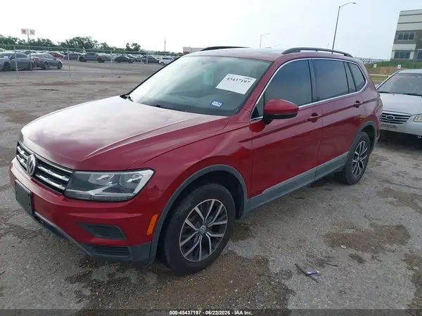 3VV3B7AX8LM011620 2020 VOLKSWAGEN TIGUAN - Image 2