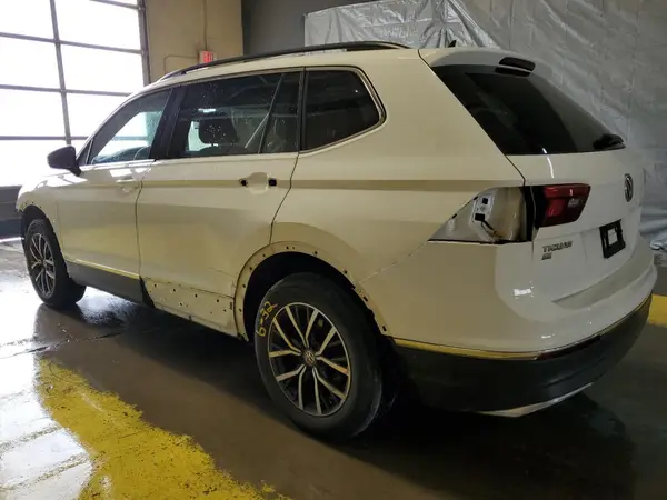 3VV3B7AX8LM020446 2020 VOLKSWAGEN TIGUAN - Image 2