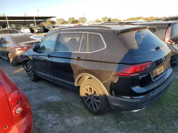 3VV3B7AX8LM024237 2020 VOLKSWAGEN TIGUAN - Image 2