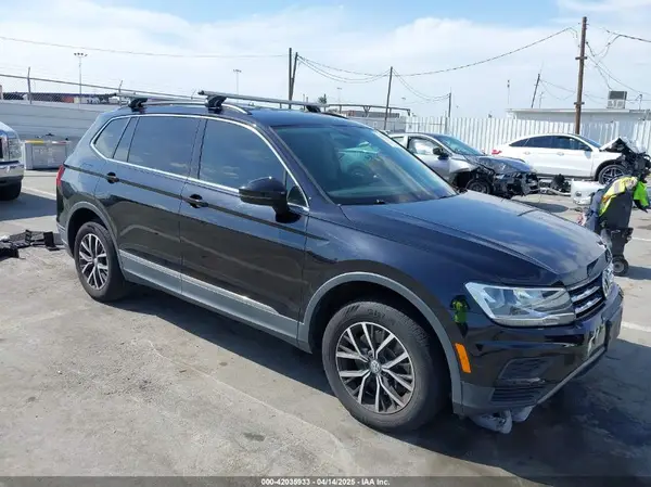 3VV3B7AX8LM036520 2020 VOLKSWAGEN TIGUAN - Image 1
