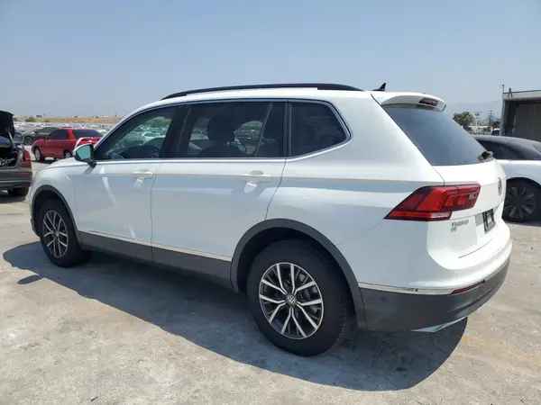 3VV3B7AX8LM036680 2020 VOLKSWAGEN TIGUAN - Image 2