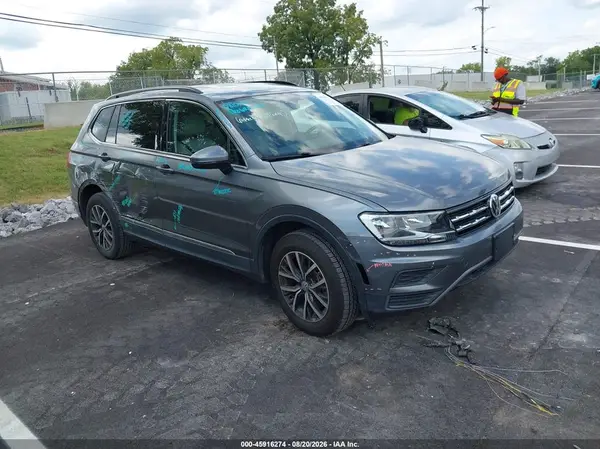 3VV3B7AX8LM058193 2020 VOLKSWAGEN TIGUAN - Image 1