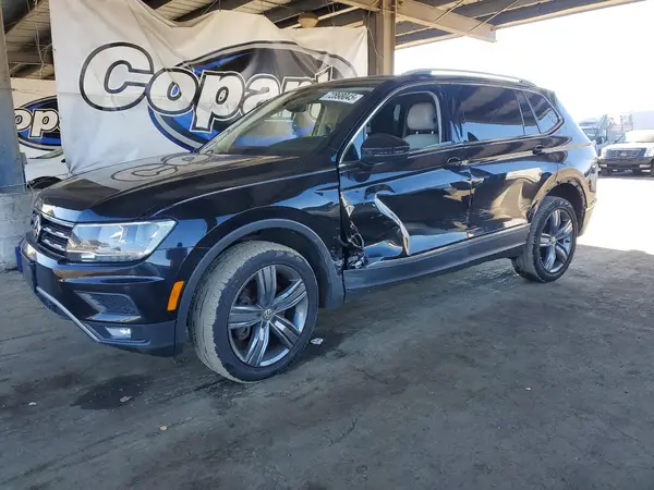 3VV3B7AX8LM069856 2020 VOLKSWAGEN TIGUAN - Image 1