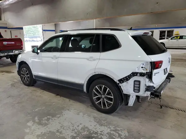3VV3B7AX8LM072952 2020 VOLKSWAGEN TIGUAN - Image 2