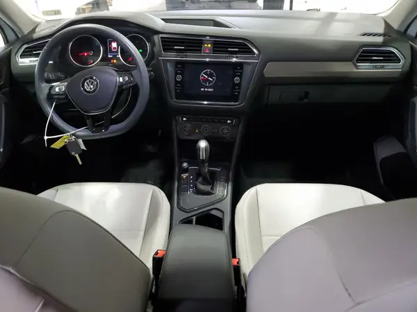 3VV3B7AX8LM072952 2020 VOLKSWAGEN TIGUAN - Image 8