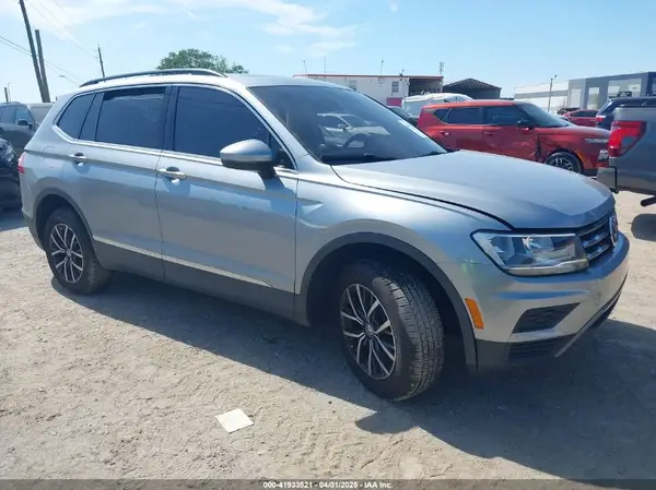 3VV3B7AX8LM077472 2020 VOLKSWAGEN TIGUAN - Image 1