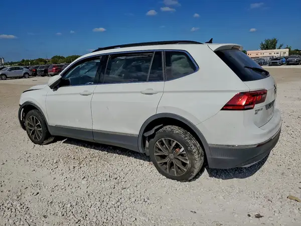 3VV3B7AX8LM087810 2020 VOLKSWAGEN TIGUAN - Image 2