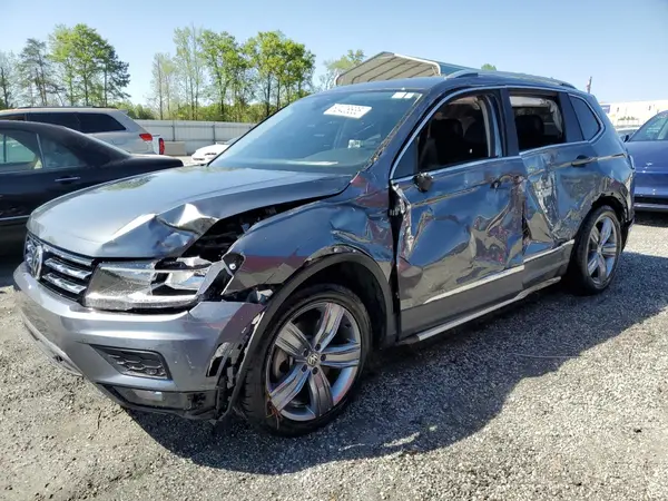 3VV3B7AX8LM102502 2020 VOLKSWAGEN TIGUAN - Image 1