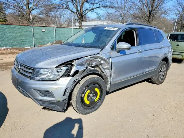 3VV3B7AX8LM142319 2020 VOLKSWAGEN TIGUAN - Image 1
