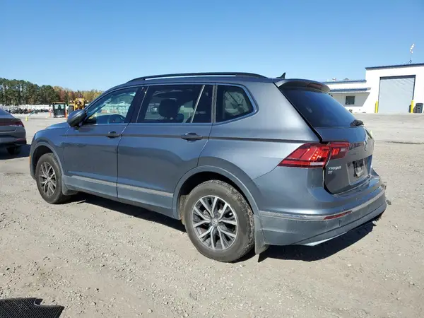 3VV3B7AX8LM158262 2020 VOLKSWAGEN TIGUAN - Image 2