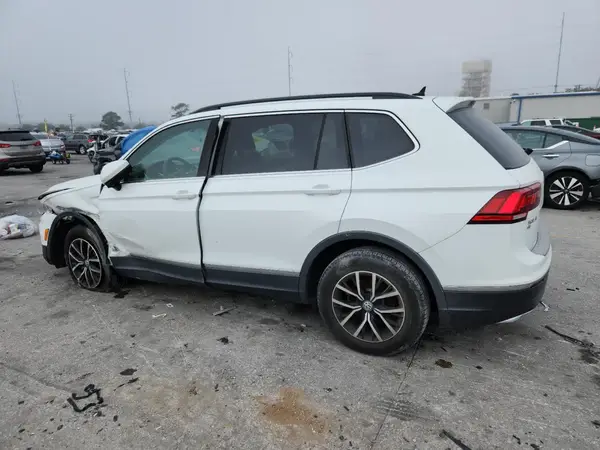 3VV3B7AX8MM031982 2021 VOLKSWAGEN TIGUAN - Image 2