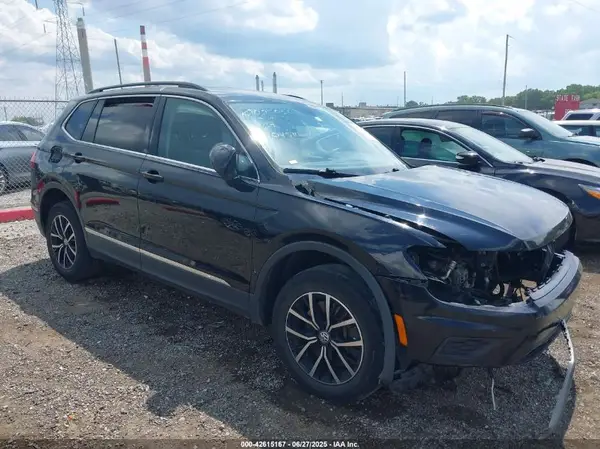 3VV3B7AX8MM045106 2021 VOLKSWAGEN TIGUAN - Image 1