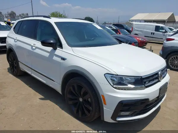 3VV3B7AX8MM048796 2021 VOLKSWAGEN TIGUAN - Image 1