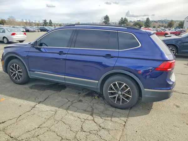 3VV3B7AX8MM058888 2021 VOLKSWAGEN TIGUAN - Image 2