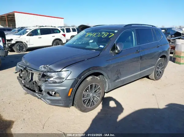 3VV3B7AX8MM087985 2021 VOLKSWAGEN TIGUAN - Image 2