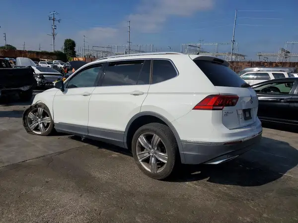 3VV3B7AX8MM137915 2021 VOLKSWAGEN TIGUAN - Image 2