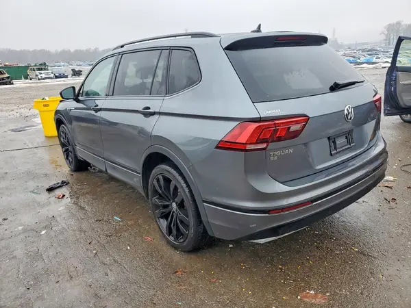 3VV3B7AX8MM141429 2021 VOLKSWAGEN TIGUAN - Image 2