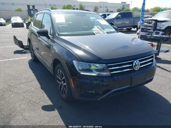 3VV3B7AX8MM158344 2021 VOLKSWAGEN TIGUAN - Image 1