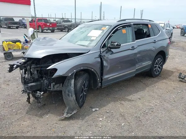 3VV3B7AX8MM159316 2021 VOLKSWAGEN TIGUAN - Image 2