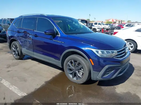 3VV3B7AX8NM043647 2022 VOLKSWAGEN TIGUAN - Image 1