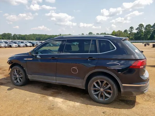 3VV3B7AX8NM114636 2022 VOLKSWAGEN TIGUAN - Image 2
