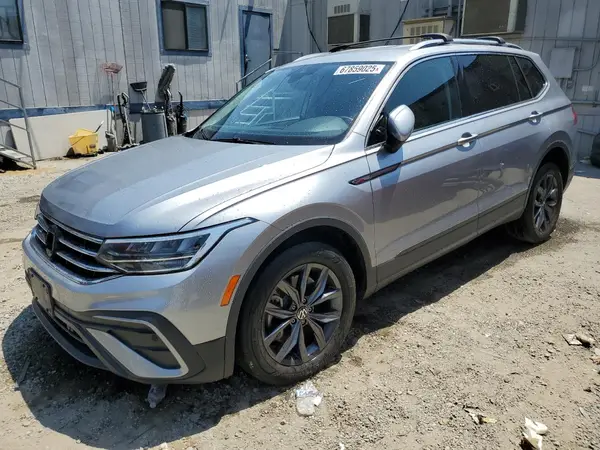3VV3B7AX8NM125183 2022 VOLKSWAGEN TIGUAN - Image 1