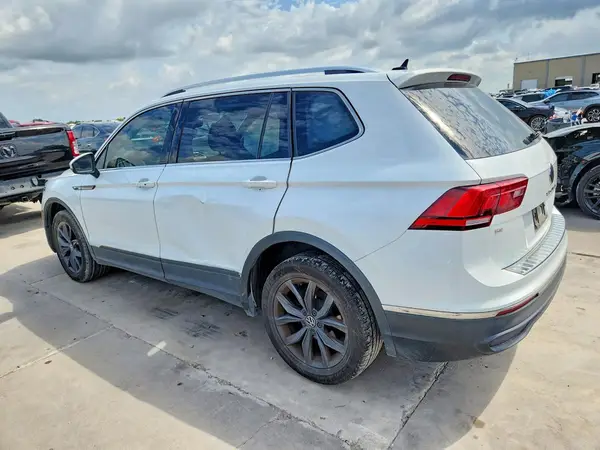 3VV3B7AX8NM139701 2022 VOLKSWAGEN TIGUAN - Image 2