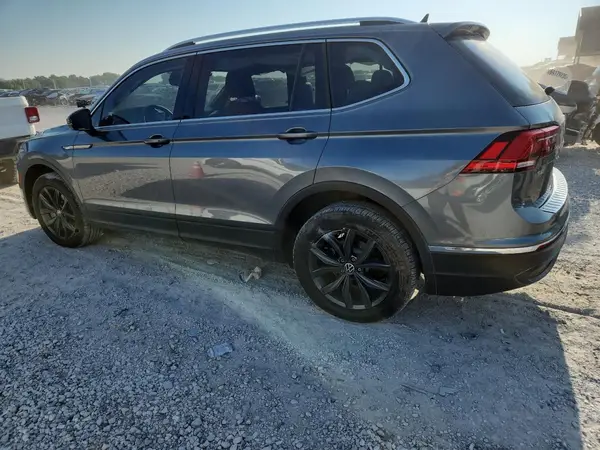 3VV3B7AX8NM155297 2022 VOLKSWAGEN TIGUAN - Image 2