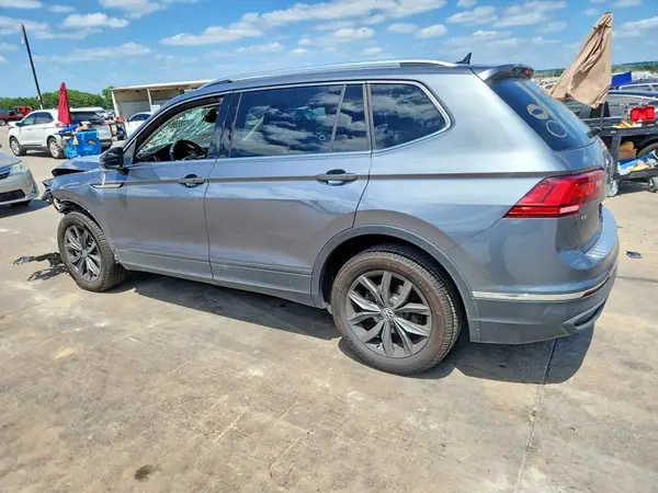 3VV3B7AX8PM029847 2023 VOLKSWAGEN TIGUAN - Image 2