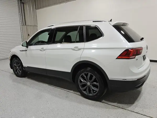 3VV3B7AX8PM040931 2023 VOLKSWAGEN TIGUAN - Image 2